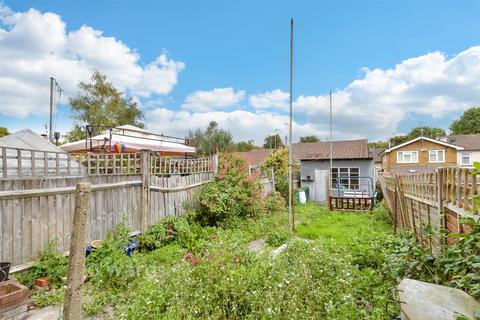 Kent Road, Halling, Rochester, Kent 2 bed terraced house for sale