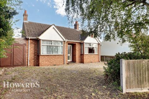 Gorleston Road, Lowestoft 2 bed detached bungalow for sale