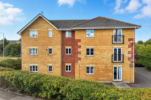Pepys Court, Wickford, SS12 2 bed apartment for sale
