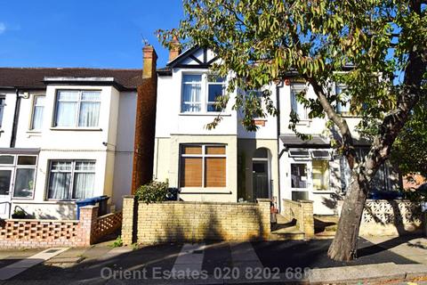 Bertram Road, London 1 bed flat for sale