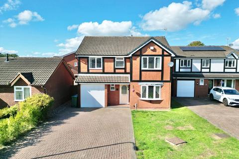 Potters Avenue, Yarnfield, ST15 5 bed detached house for sale