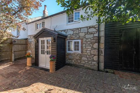 Isenhurst Court, Bembridge 2 bed semi