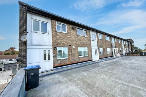 York Road, Peterlee, Durham, SR8 2DP 3 bed flat for sale