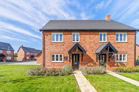 Nelson Avenue, Shotley Gate, IP9 3 bed semi