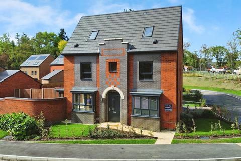 Otters Reach, Telford TF8 4 bed detached house for sale