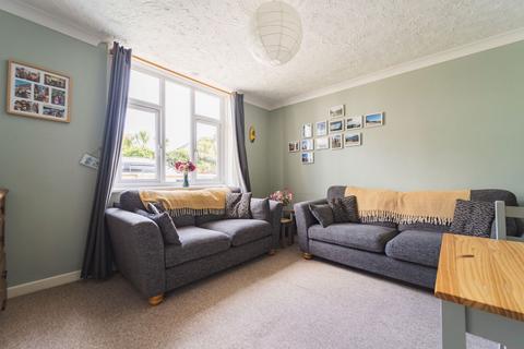 Beaulieu Road, Christchurch BH23 1 bed maisonette for sale