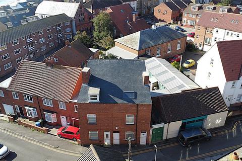 Cooks Row, Old Town, Scarborough... 4 bed terraced house for sale