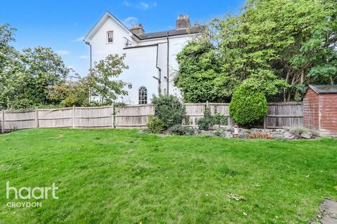 Waldronhyrst, South Croydon 4 bed end of terrace house for sale