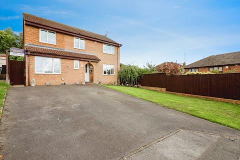 St Edmunds Close, Daventry NN11 4 bed detached house for sale