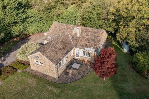 Hall Ing Lane, Holmfirth HD9 2 bed bungalow for sale