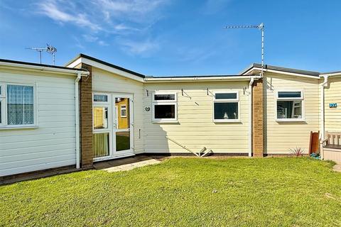 Edward Road, Winterton