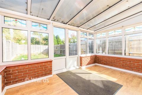 Winters Croft, Gravesend, Kent 2 bed end of terrace house for sale