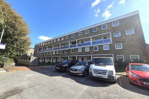 Perry Gardens, Poole, BH15 3 bed maisonette for sale
