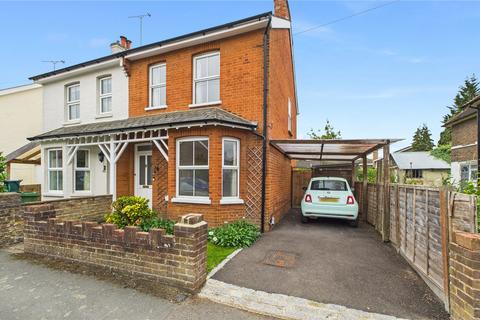 Abbey Road, Surrey GU21 3 bed semi