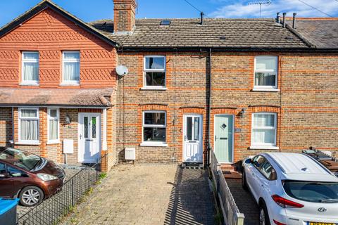 Lagham Road, South Godstone, RH9 3 bed terraced house for sale