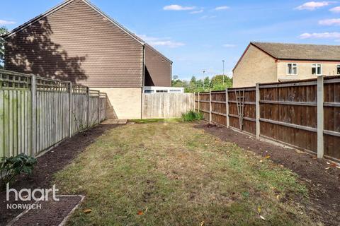 Plantsman Close, Norwich 3 bed semi