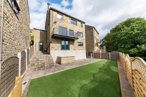 Victoria Springs, Holmfirth, HD9 5 bed detached house for sale
