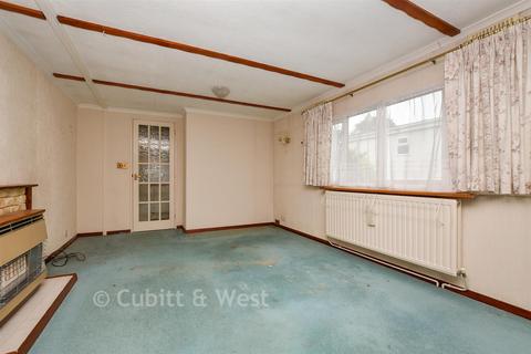 Ashurst Drive, Tadworth, Surrey 2 bed park home for sale