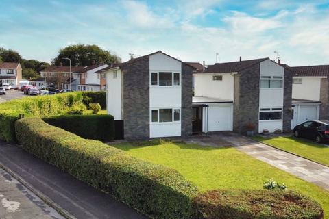 8 Forest Hills Drive, Pontyclun, CF72... 3 bed house for sale