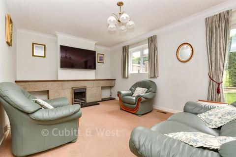 Rose Bushes, Epsom KT17 4 bed terraced house for sale