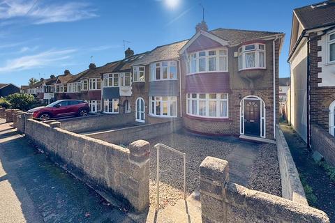 Grange Road, Gillingham, ME7 3 bed end of terrace house for sale
