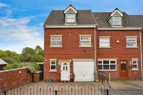 Fox Field, Swadlincote DE11 3 bed semi