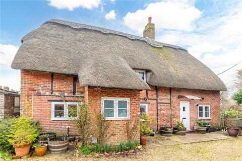 High Street, Upper Lambourn... 2 bed detached house for sale