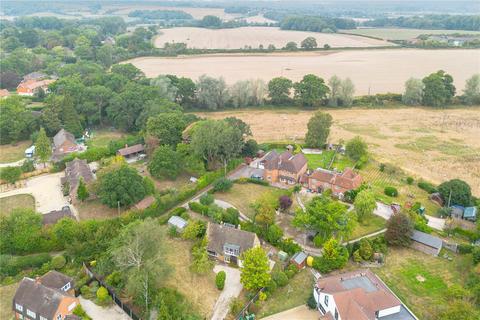 Brimpton Common, Reading, Berkshire, RG7 3 bed detached house for sale