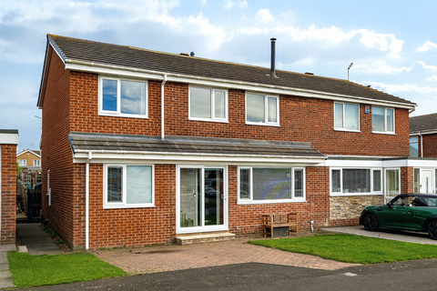 Tweed Avenue, Ellington, Morpeth... 5 bed semi