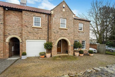 Howard Court, Scorton, Richmond 5 bed link detached house for sale