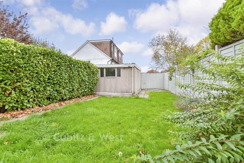 River Gardens, Carshalton, Surrey 3 bed semi