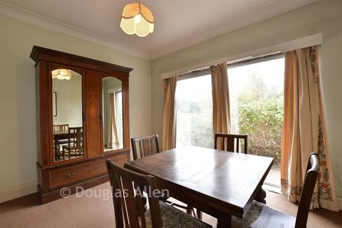 Rockingham Avenue, Hornchurch, Essex 3 bed detached house for sale