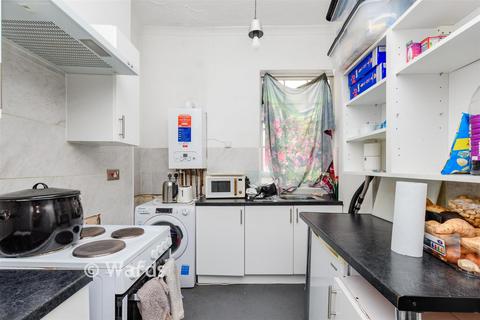 Harmer Street, Gravesend, Kent 1 bed flat for sale