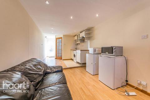 65 White Lodge, London SE19 3HR 3 bed townhouse for sale