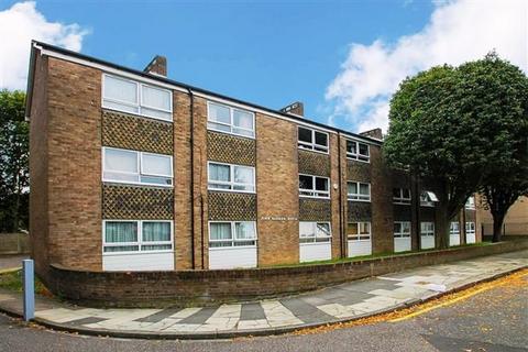 Pelham Road, Ilford IG1 Studio for sale