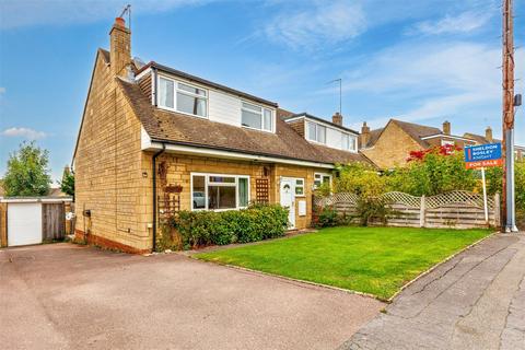 Carson Close, Stretton