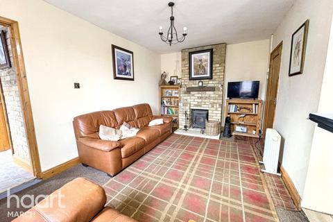 London Road, Chatteris 2 bed detached bungalow for sale