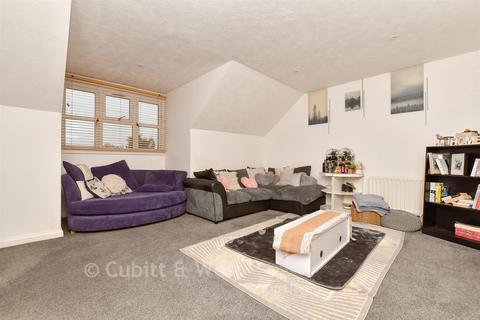 Rosehill Farm Meadow, Banstead, Surrey 2 bed apartment for sale