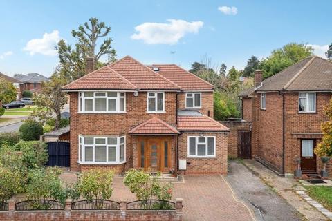 Cedar Drive, Hatch End 4 bed detached house for sale
