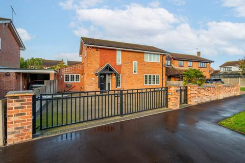 Primrose Way, Bradwell 4 bed detached house for sale