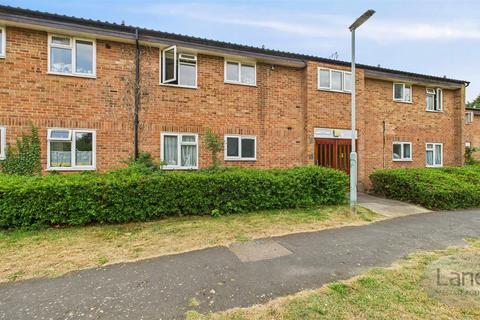 Wellers Grove, Cheshunt, Waltham Cross 1 bed flat for sale