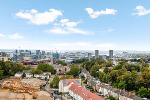 Nightingale Vale, London 2 bed apartment for sale