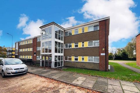 196 Bilsby Lodge, Chalklands... 2 bed flat for sale