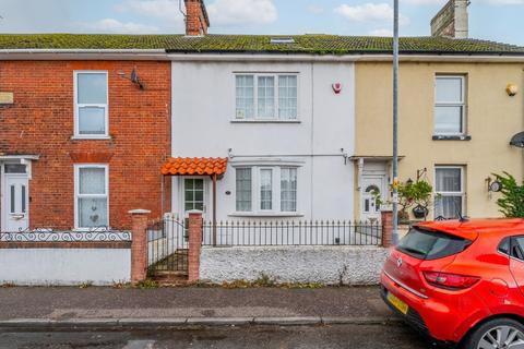 Russell Road, Great Yarmouth 2 bed terraced house for sale