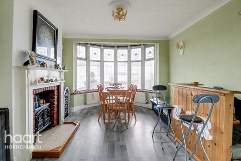 Abbs Cross Lane, Hornchurch 3 bed terraced house for sale