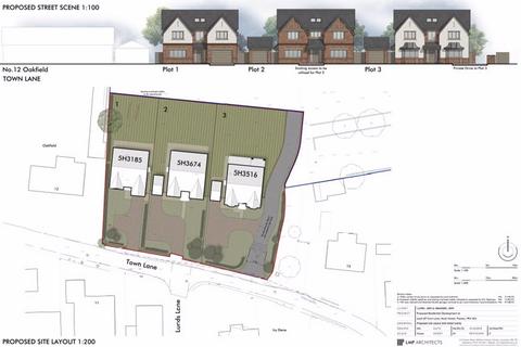 Town Lane, Preston PR4 4 bed property with land for sale