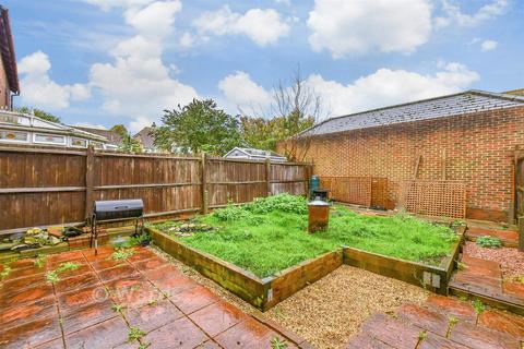 Mill Close, Lenham, Maidstone, Kent 2 bed semi