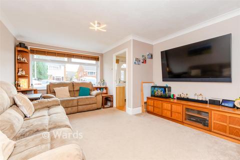 Medlar Grove, Hempstead, Gillingham... 3 bed semi