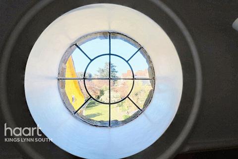 Boston Square, Hunstanton 5 bed semi