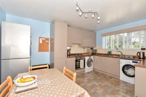 Field Avenue, Canterbury, Kent 3 bed semi